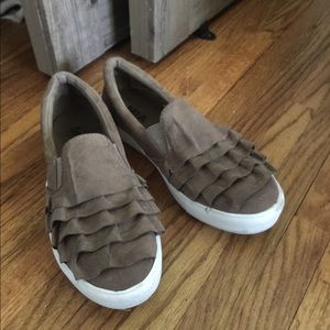 Slip on sneakers size 8
